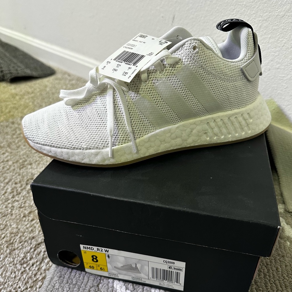 NWT Adidas NMD R2 sneakers